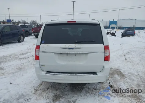 2015 Chrysler Town & Country Touring из США, поврежденный, VIN 2C4RC1BG4FR501860